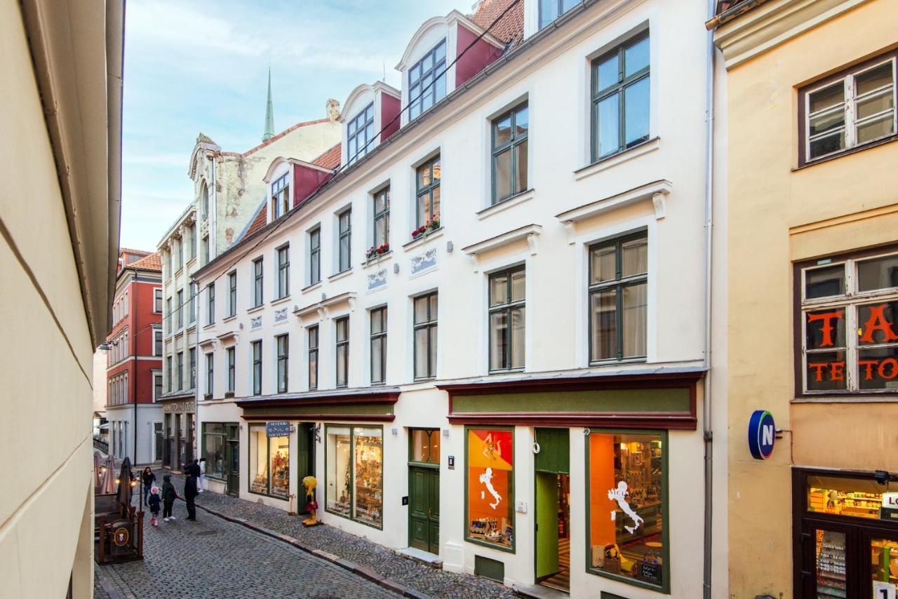 Langer House In Old Apartment *